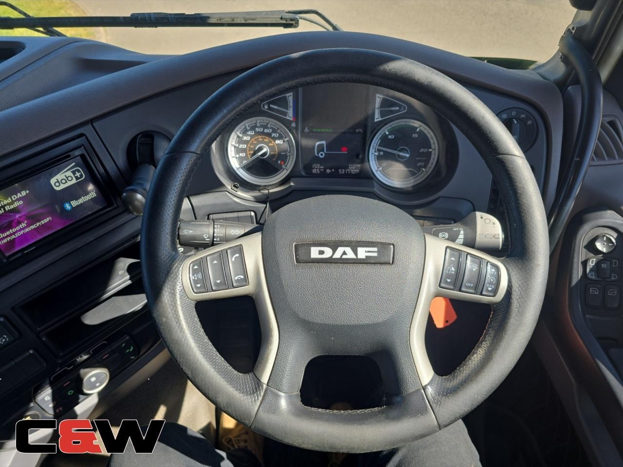 Vehicle image 32